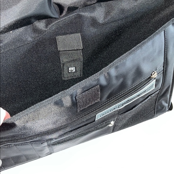 OGIO LAPTOP CARRYING CASE - Picture 4 of 16